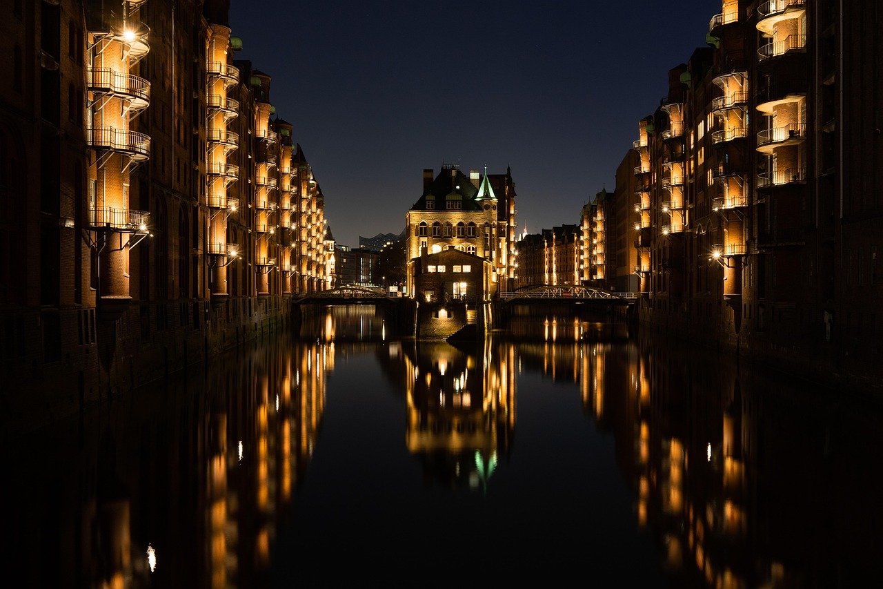Hamburg Skyline – HERRMANN & CO. Go-To-Market Architektur für Immobilienmakler